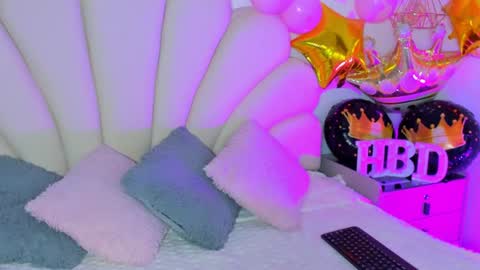 Snapshot of angel_bloom1 chatting on 17, 6, 2026 Angel online show from 17, 6, 2026