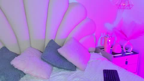 Snapshot of angel_bloom1 chatting on 1, 7, 2026 Angel online show from 1, 7, 2026