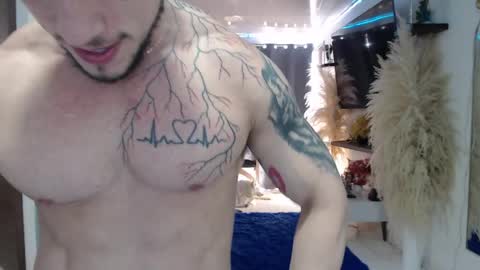 Snapshot of angel_curl chatting on 9, 5, 2026 Angel Curl online show from 9, 5, 2026