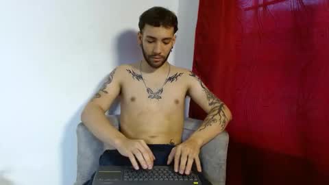 Snapshot of angel_kyrozz chatting on 10, 10, 2025 angel_kyrozz online show from 10, 10, 2025