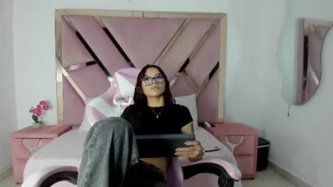 Snapshot of angel_petitex01 chatting on 15, 7, 2026 Angell online show from 15, 7, 2026