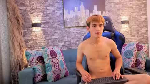 Snapshot of angel_vg chatting on 14, 4, 2026 Angel online show from 14, 4, 2026