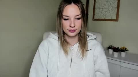 Snapshot of angela21babe chatting on 19, 1, 2026 Angela online show from 19, 1, 2026