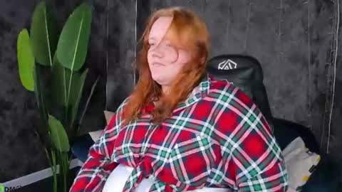 Snapshot of angela_colee chatting on 16, 7, 2026 Angela online show from 16, 7, 2026