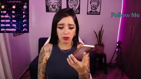 Angela online show from 5, 11, 2025