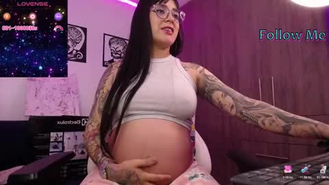Snapshot of angela_lauren chatting on 2, 3, 2026 Angela online show from 2, 3, 2026