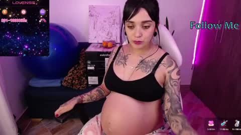 Snapshot of angela_lauren chatting on 5, 4, 2026 Angela online show from 5, 4, 2026