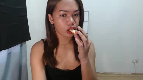 Snapshot of angela_star888 chatting on 18, 5, 2026 angela_star888 online show from 18, 5, 2026
