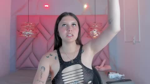Snapshot of angelaa_cute chatting on 16, 5, 2026 ANGELA online show from 16, 5, 2026