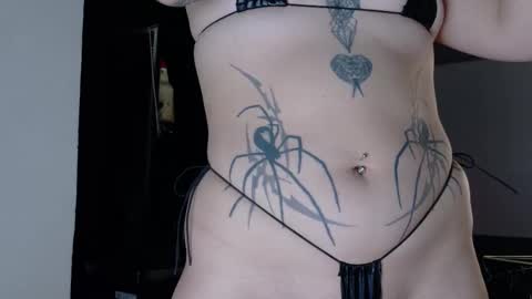 Angela help me reach 100 thumbs up online show from 23, 11, 2025