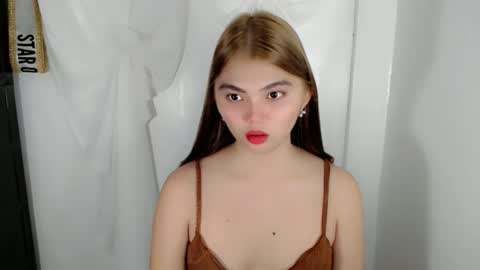 Snapshot of angelari_slut chatting on 5, 4, 2026 angelari_slut online show from 5, 4, 2026