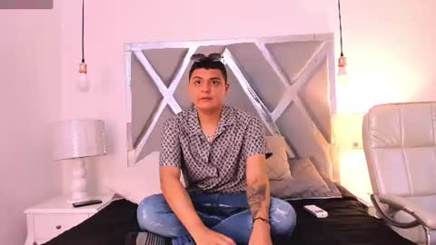 Snapshot of angelblue__ chatting on 19, 7, 2026 angelblue online show from 19, 7, 2026
