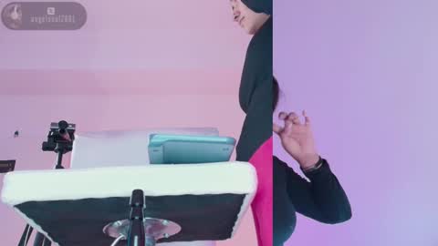 angel online show from 16, 11, 2025