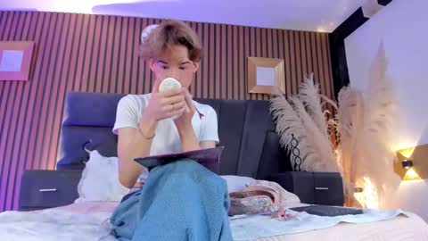 Snapshot of angeldoll_1 chatting on 15, 2, 2026 Angel Doll online show from 15, 2, 2026