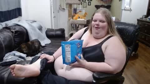 Snapshot of angelduster5211 chatting on 8, 4, 2026 Angelduster521 online show from 8, 4, 2026