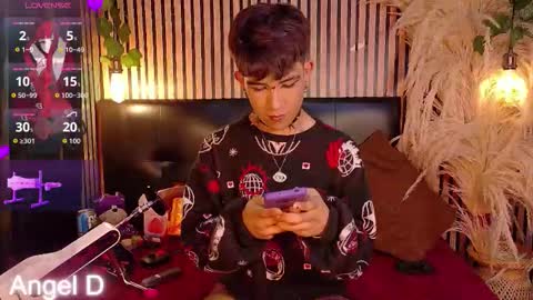 Angel dust online show from 26, 3, 2026