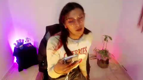 Snapshot of angele_johnson chatting on 24, 6, 2026 angele online show from 24, 6, 2026