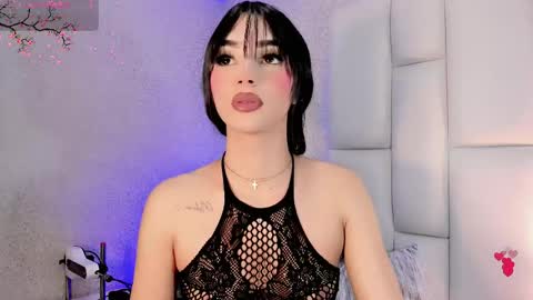 Snapshot of angeles_bust chatting on 17, 5, 2026 angeles_bust online show from 17, 5, 2026