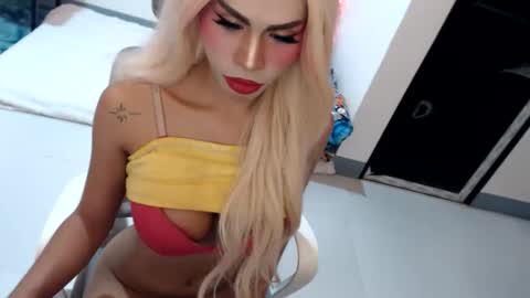 Snapshot of angelic_face_808 chatting on 29, 5, 2026 DIVINE ANGEL online show from 29, 5, 2026