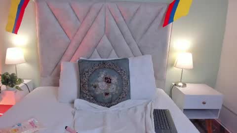 Snapshot of angelica_cross chatting on 17, 6, 2026 Angelica Cross online show from 17, 6, 2026