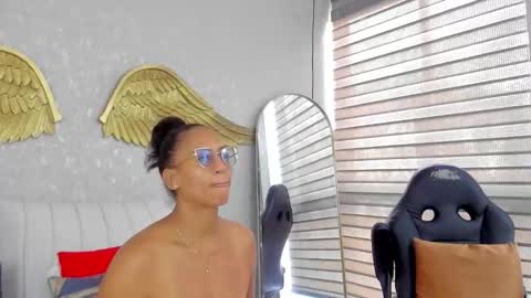 Snapshot of angelina_ruspoli chatting on 1, 3, 2026 Angelina online show from 1, 3, 2026