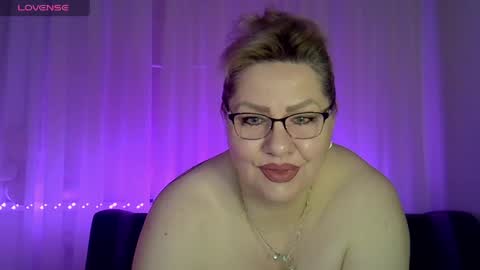Snapshot of angelinaglam chatting on 18, 5, 2026 AngelinaGlam online show from 18, 5, 2026