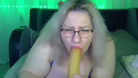 Snapshot of angelinaglam chatting on 28, 5, 2026 AngelinaGlam online show from 28, 5, 2026