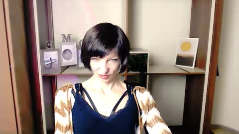 Angelina online show from 3, 10, 2025