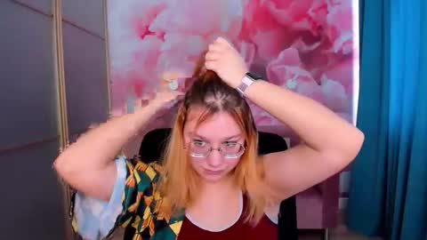 Snapshot of angelinalow chatting on 10, 2, 2026 AngelinaLow online show from 10, 2, 2026