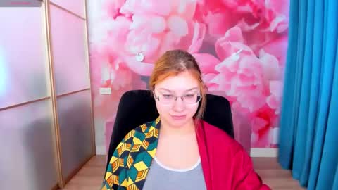 Snapshot of angelinalow chatting on 13, 2, 2026 AngelinaLow online show from 13, 2, 2026