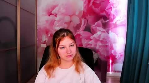 Snapshot of angelinalow chatting on 28, 4, 2026 AngelinaLow online show from 28, 4, 2026
