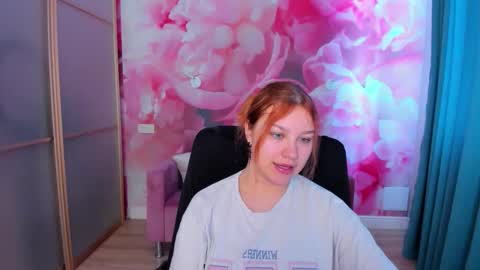 Snapshot of angelinalow chatting on 3, 5, 2026 AngelinaLow online show from 3, 5, 2026