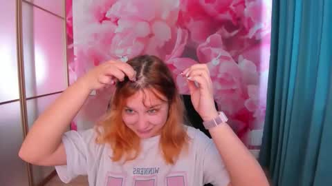 Snapshot of angelinalow chatting on 16, 5, 2026 AngelinaLow online show from 16, 5, 2026