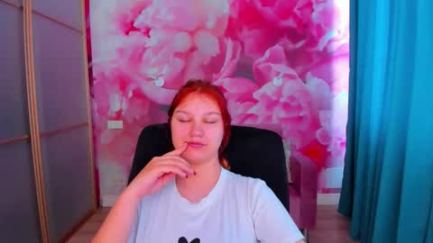 Snapshot of angelinalow chatting on 30, 5, 2026 AngelinaLow online show from 30, 5, 2026