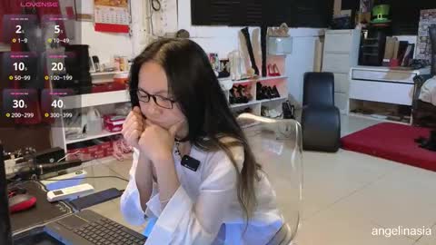 Snapshot of angelinasia chatting on 5, 3, 2026 Angel online show from 5, 3, 2026