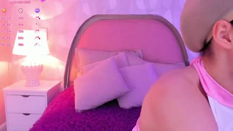 Snapshot of angeline__cute chatting on 4, 5, 2026 angeline online show from 4, 5, 2026