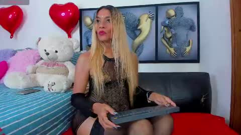 ANGELINE  YAMPOLL online show from 13, 6, 2026