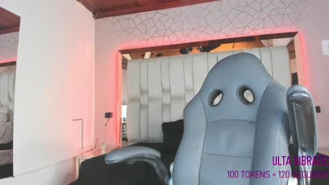 Angeline Heet online show from 11, 12, 2024