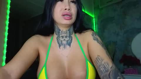 Snapshot of angellys chatting on 15, 11, 2025 angellys online show from 15, 11, 2025