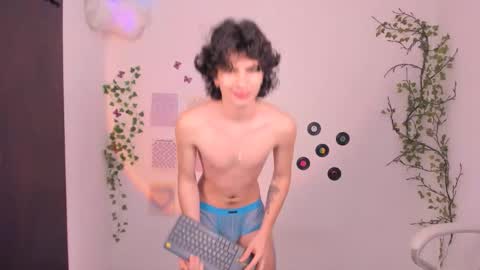 Snapshot of angelo_duarte chatting on 24, 9, 2025 Angel online show from 24, 9, 2025