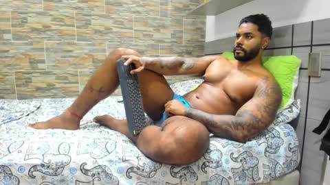 angelo_evans33 online show from 4, 3, 2025