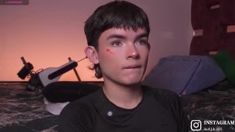 Angelo I work from home this is my room  online show from 2, 11, 2025