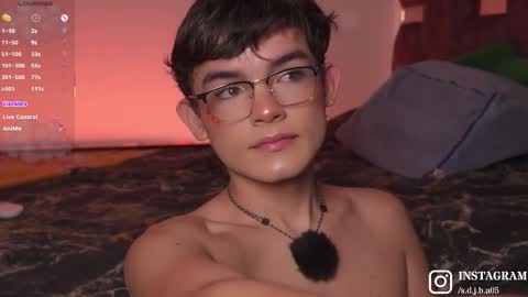 Angelo I work from home this is my room  online show from 21, 11, 2025