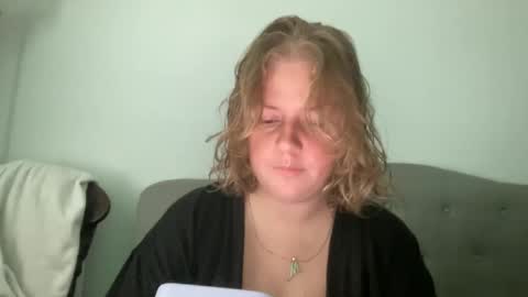 Snapshot of angeloflight273360 chatting on 27, 10, 2025 Angel of Light online show from 27, 10, 2025