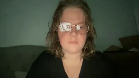 Snapshot of angeloflight273360 chatting on 15, 12, 2025 Angel of Light online show from 15, 12, 2025