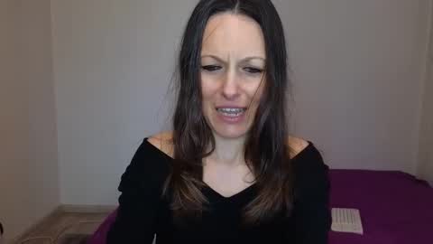 Giulia online show from 18, 3, 2026