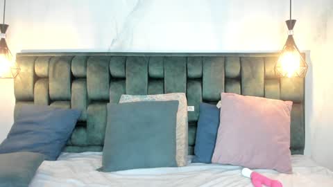 ANGIE online show from 25, 1, 2025