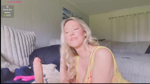 Snapshot of angelsxdesire chatting on 18, 5, 2026 AngelsXDesire online show from 18, 5, 2026