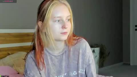 Snapshot of angelwise chatting on 11, 6, 2026 angelwise online show from 11, 6, 2026