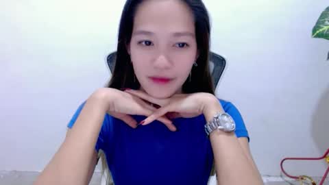 Snapshot of angelyn_slim chatting on 13, 3, 2026 angelyn_slim online show from 13, 3, 2026